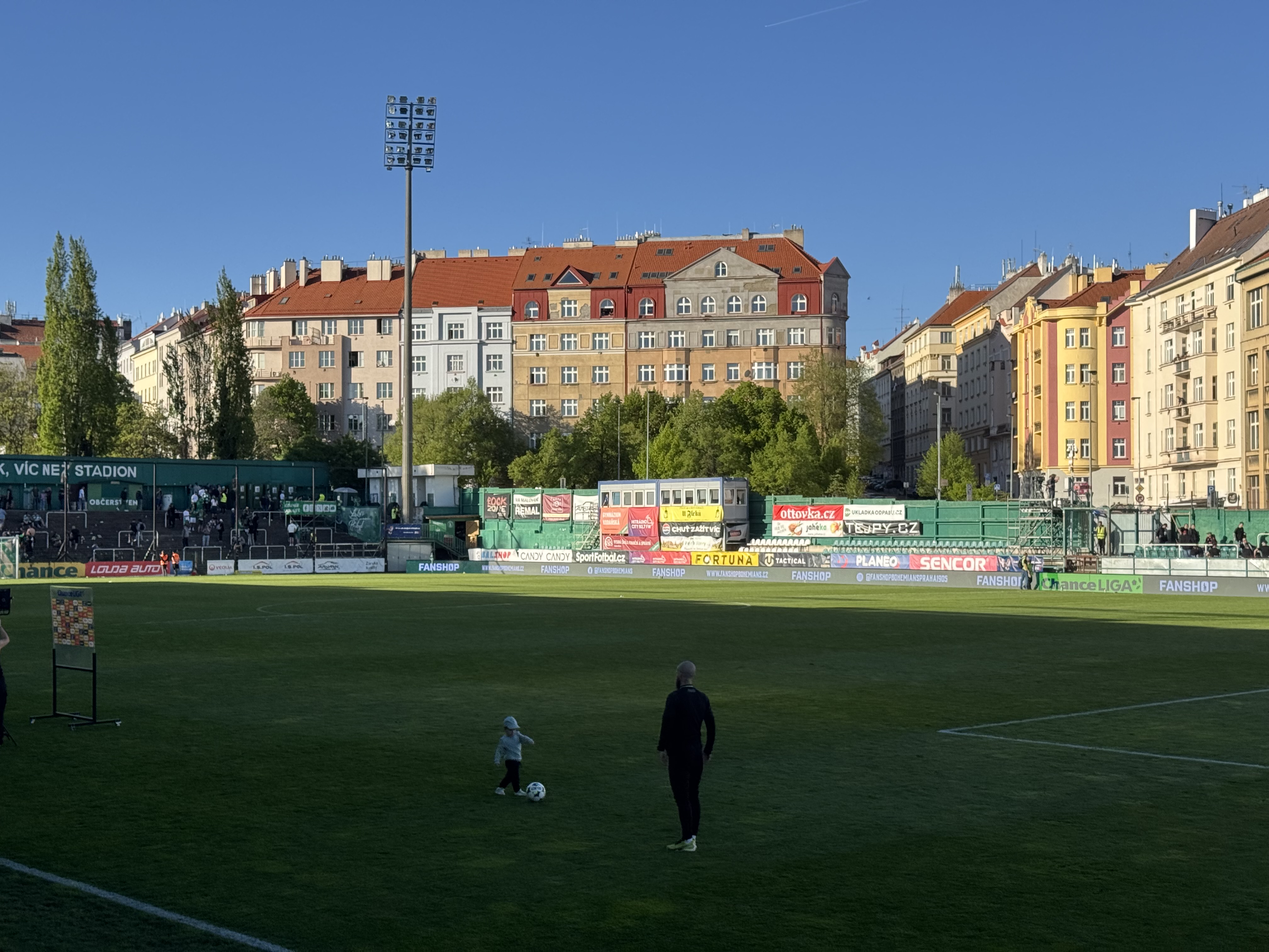 Rozhodla červená Mercada: Sparta v Ďolíčku zkolabovala a titul je v nedohlednu