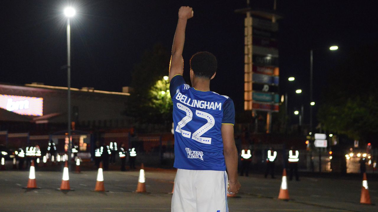 Mohl mít ikonický odkaz, Jude Bellingham místo toho následuje Zidana