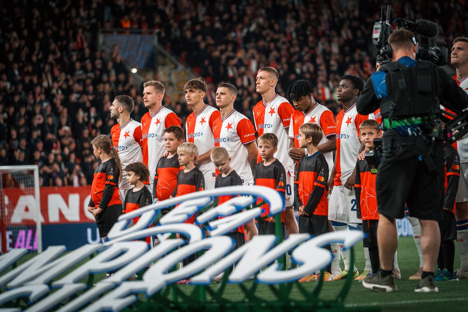 Slavia chce v Lize mistrů zlomit dlouhé čekání na výhru. V Baku ji čeká nevyzpytatelný soupeř