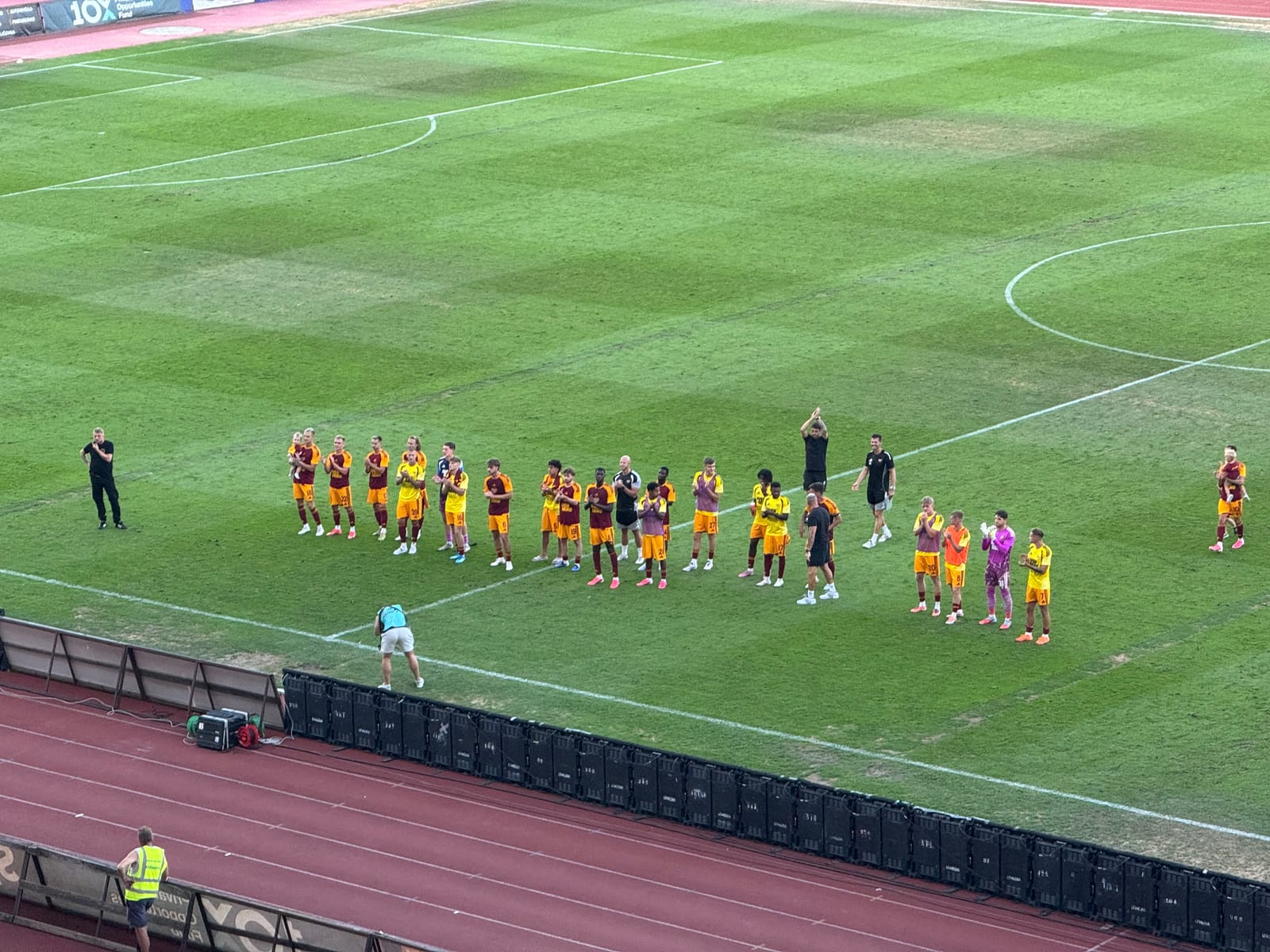 Nádherný projektil Štěpána Šebrleho stvrdil triumf: Dukla s přehledem přehrála Kroměříž 2:0