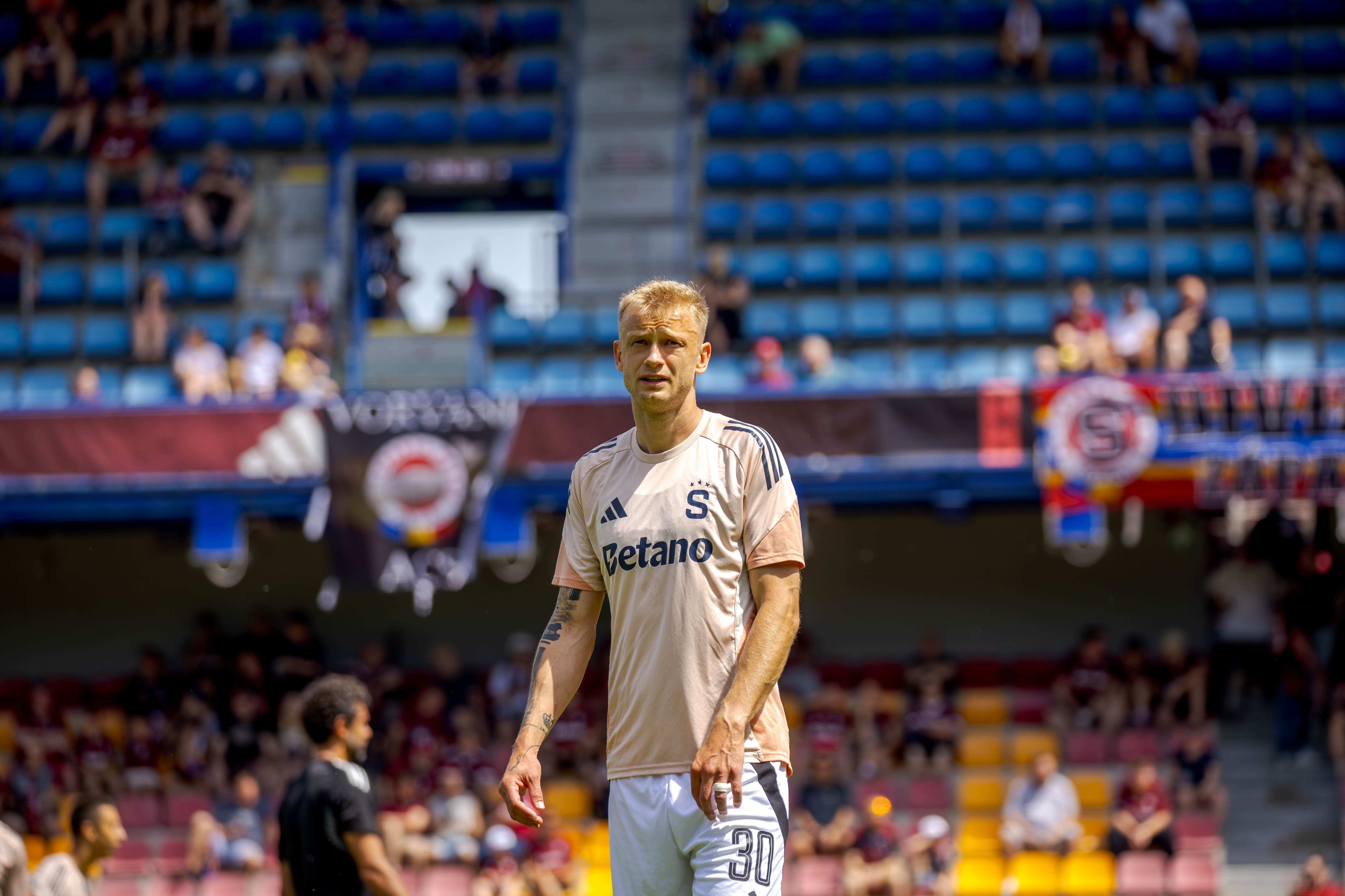 Zelený zůstává na Letné! Sparta aktivovala klauzuli, zkušený obránce vyhlíží mistrovství světa