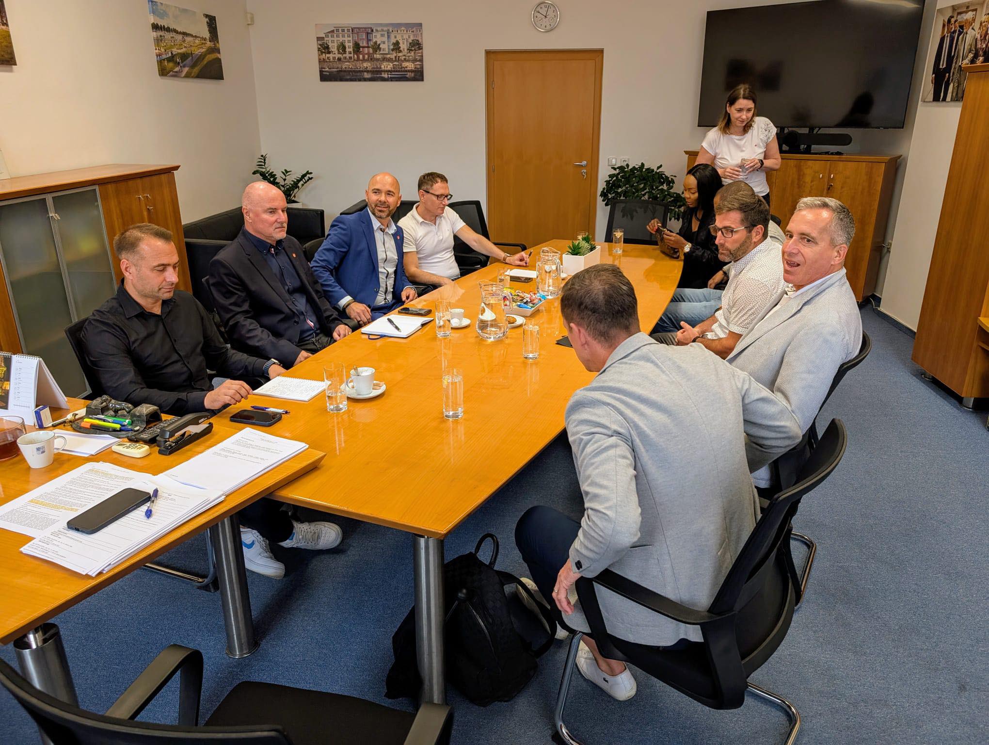Spor o Dynamo pokračuje: slib o ukončení přestřelek vzal rychle za své