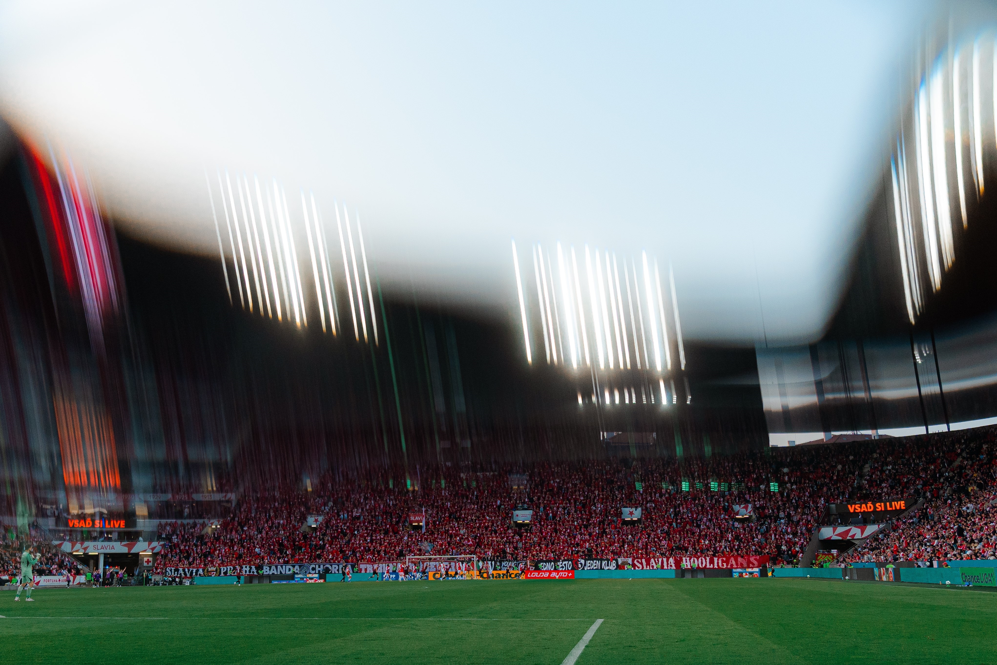 Slavia po derby ostudě sáhla po elitním policistovi: Generál Komorous převezme bezpečnost Edenu. Ne všichni ale jásají