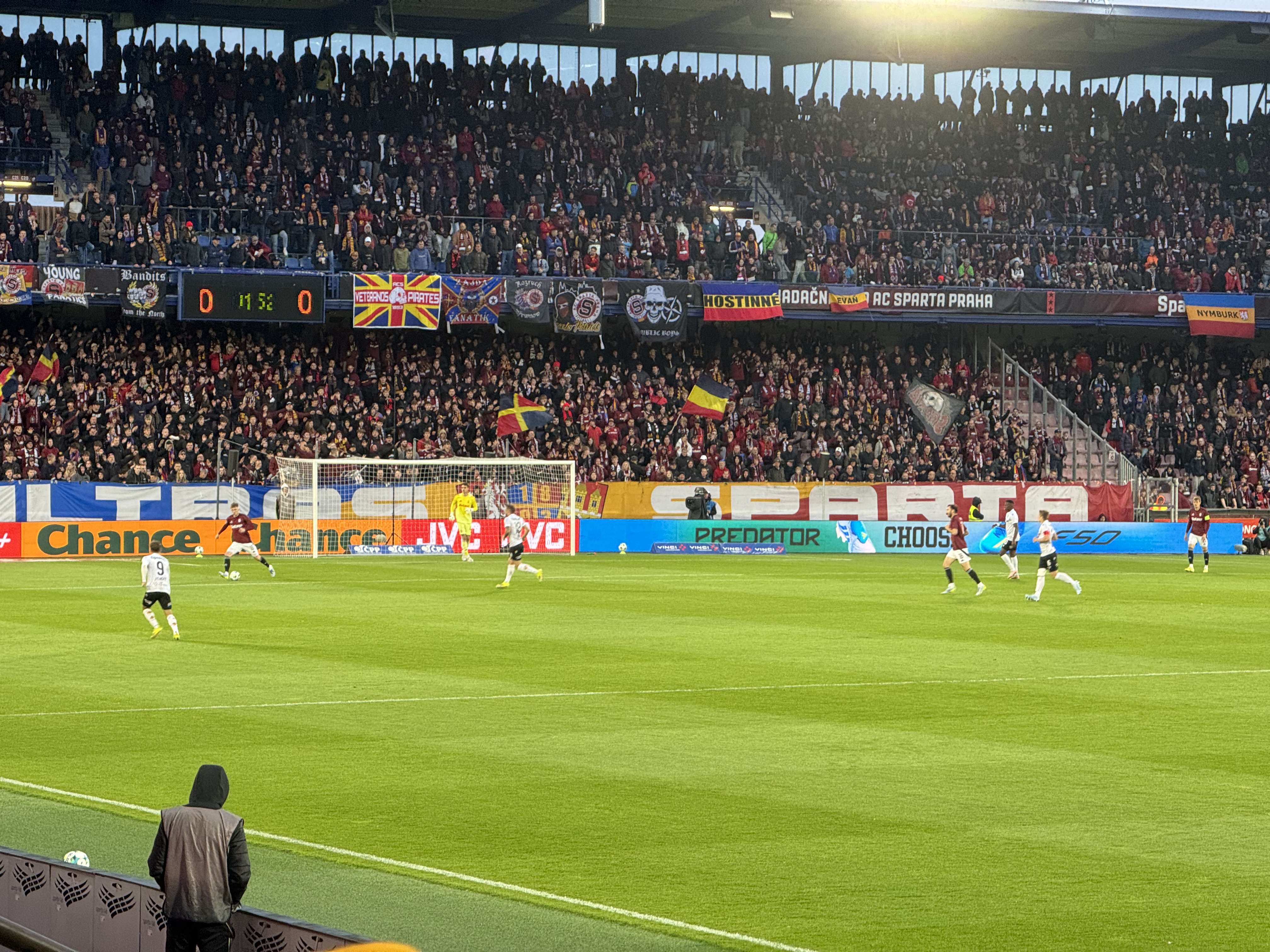 Bezbrankové drama na Letné: Plzeň trefila břevno, Sparta marně hledá impuls