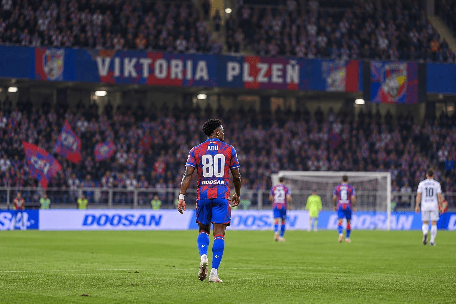 Místo Evropské ligy čeká Adua rezerva. Plzeň řeší kázeňský problém