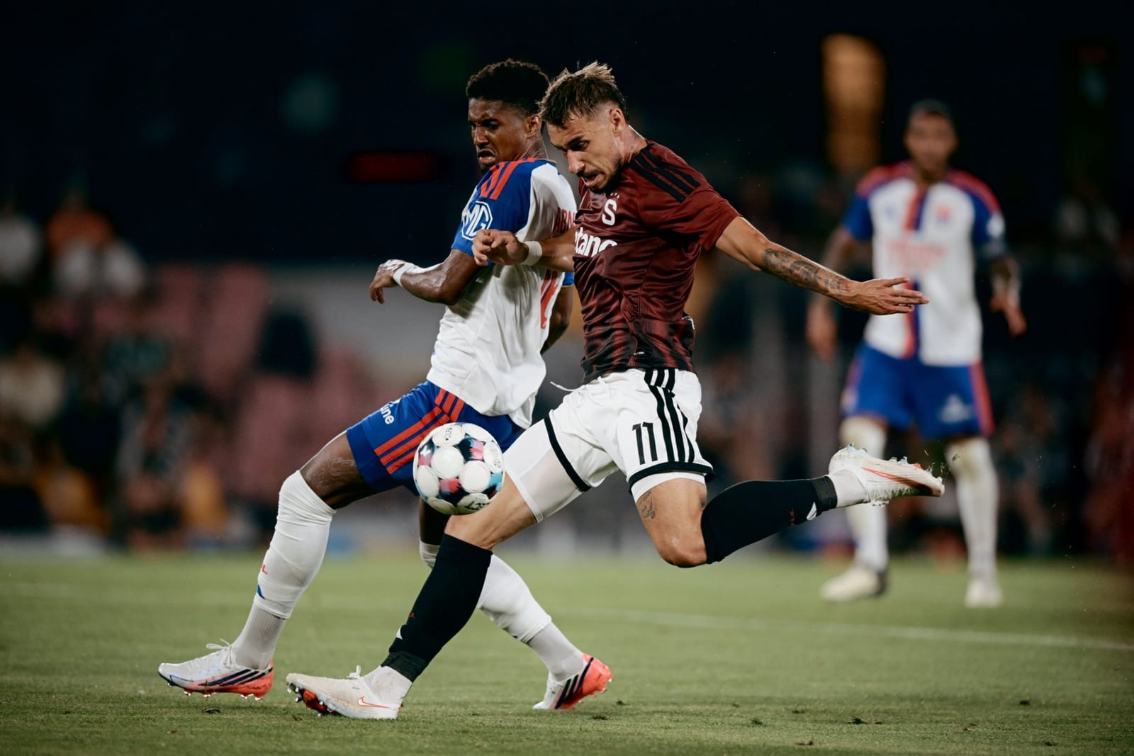 Evropská noc na Letné! Sparta otočila bitvu s Lyonem 2:1, koncert Ryneše dokonal Mercado